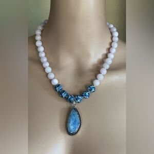 22 inch Chalcedony bead necklace NWOT